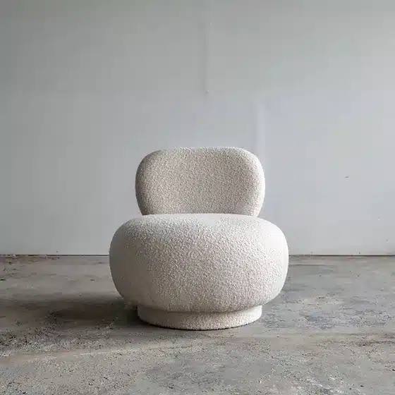 Fotoliu tip pouf din boucle, forma compacta si confortabila, stil contemporan