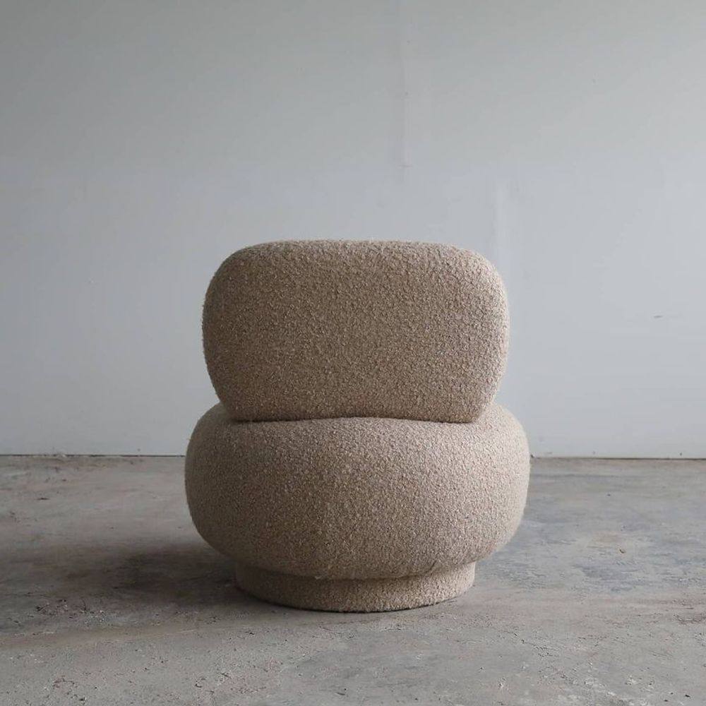 Fotoliu modern boucle fara brate, potrivit pentru interioare elegante